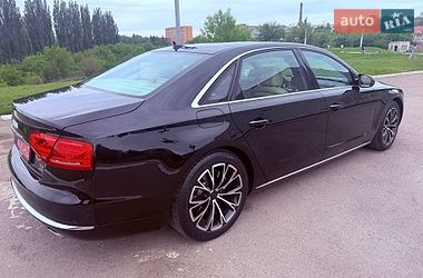 Седан Audi A8 2013 в Ровно