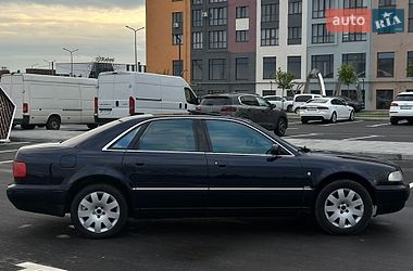 Седан Audi A8 2001 в Ровно