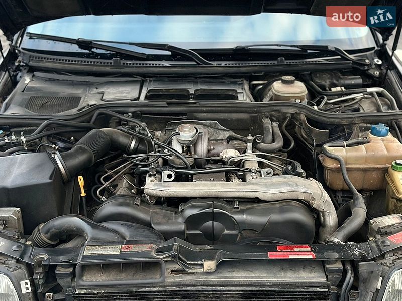 Седан Audi A8 2001 в Ровно
