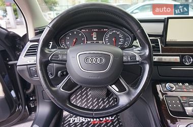 Седан Audi A8 2012 в Одесі