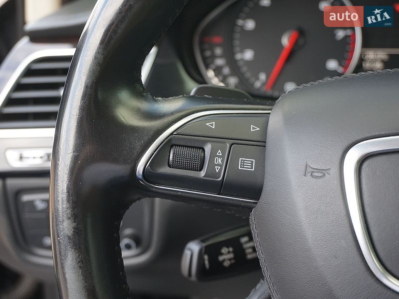 Седан Audi A8 2012 в Одесі