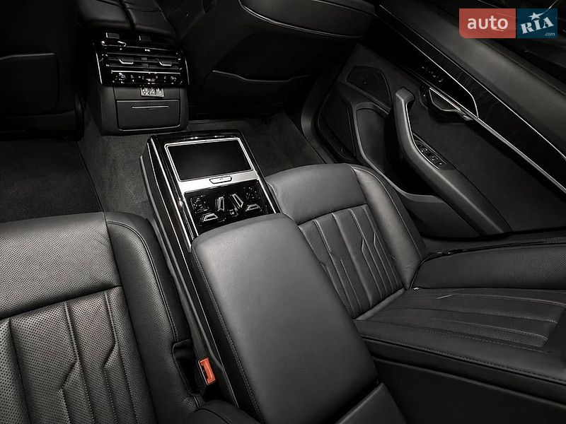 Седан Audi A8 2019 в Киеве
