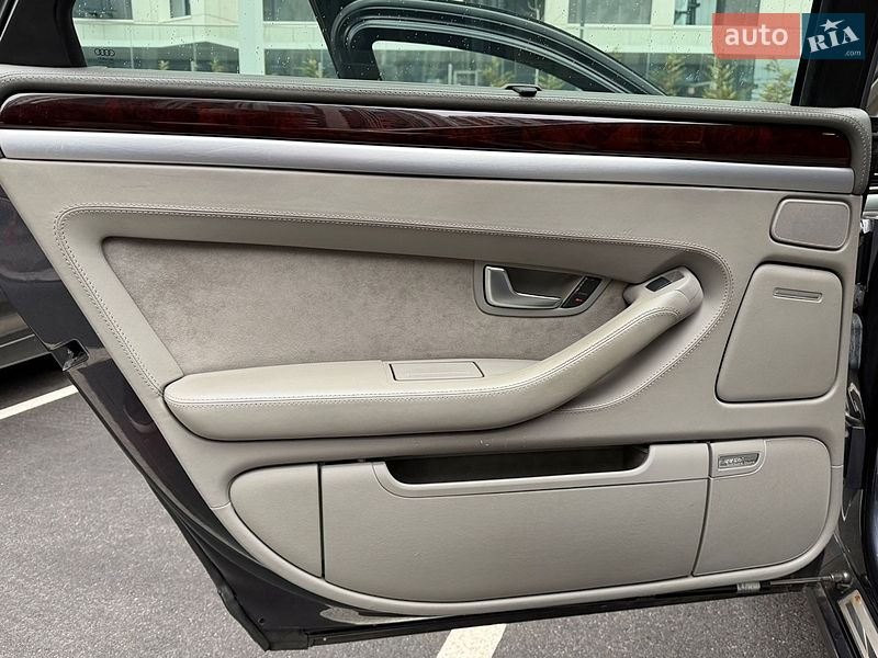 Седан Audi A8 2006 в Киеве