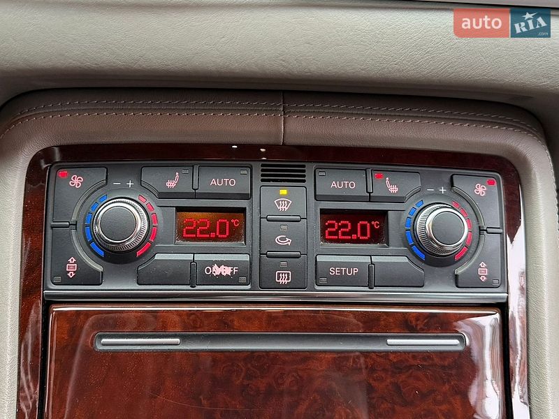 Седан Audi A8 2006 в Киеве