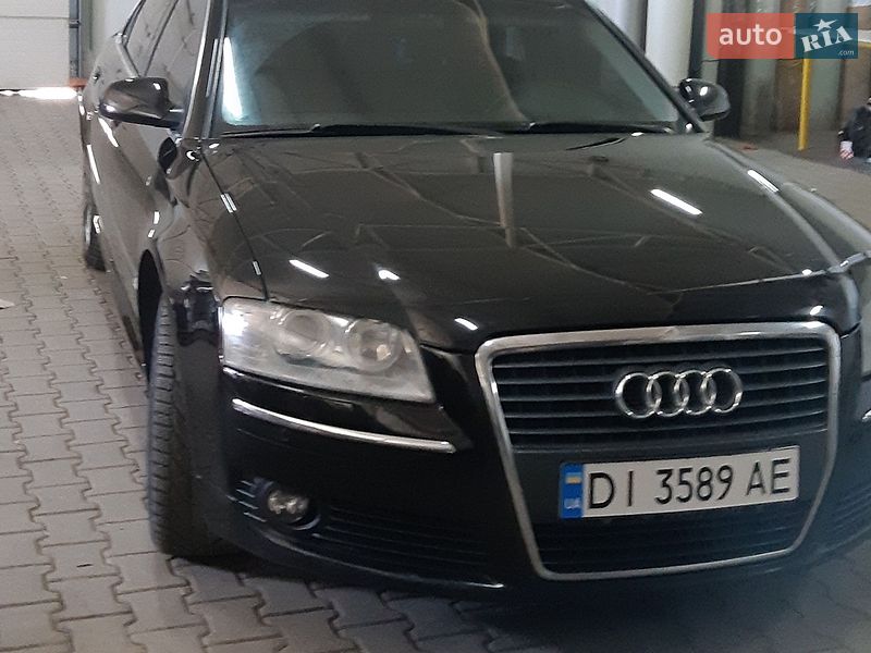 Седан Audi A8 2005 в Чернівцях