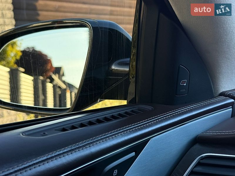 Седан Audi A8 2014 в Виннице