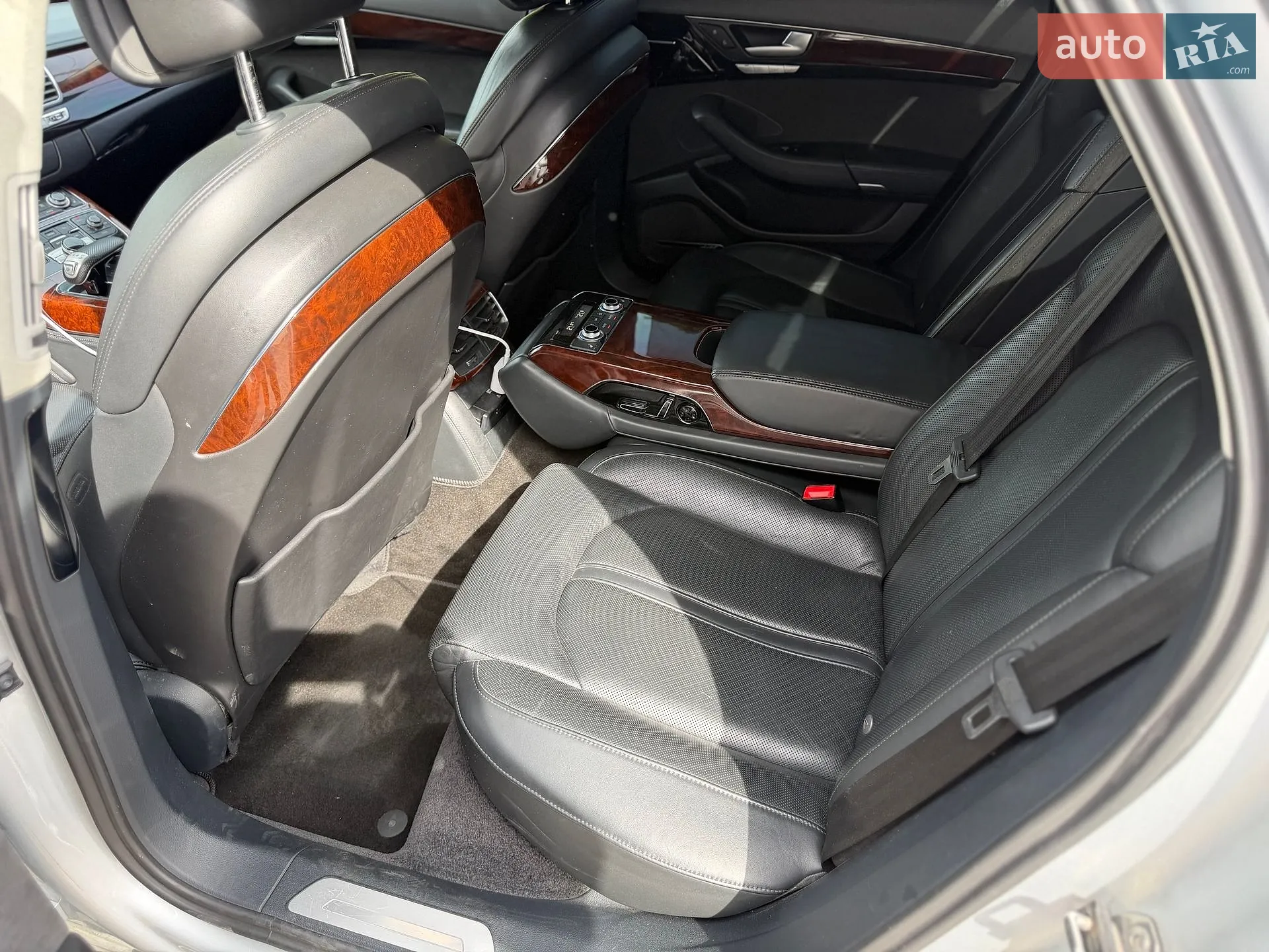 2011 Audi A8 - мініатюра 24