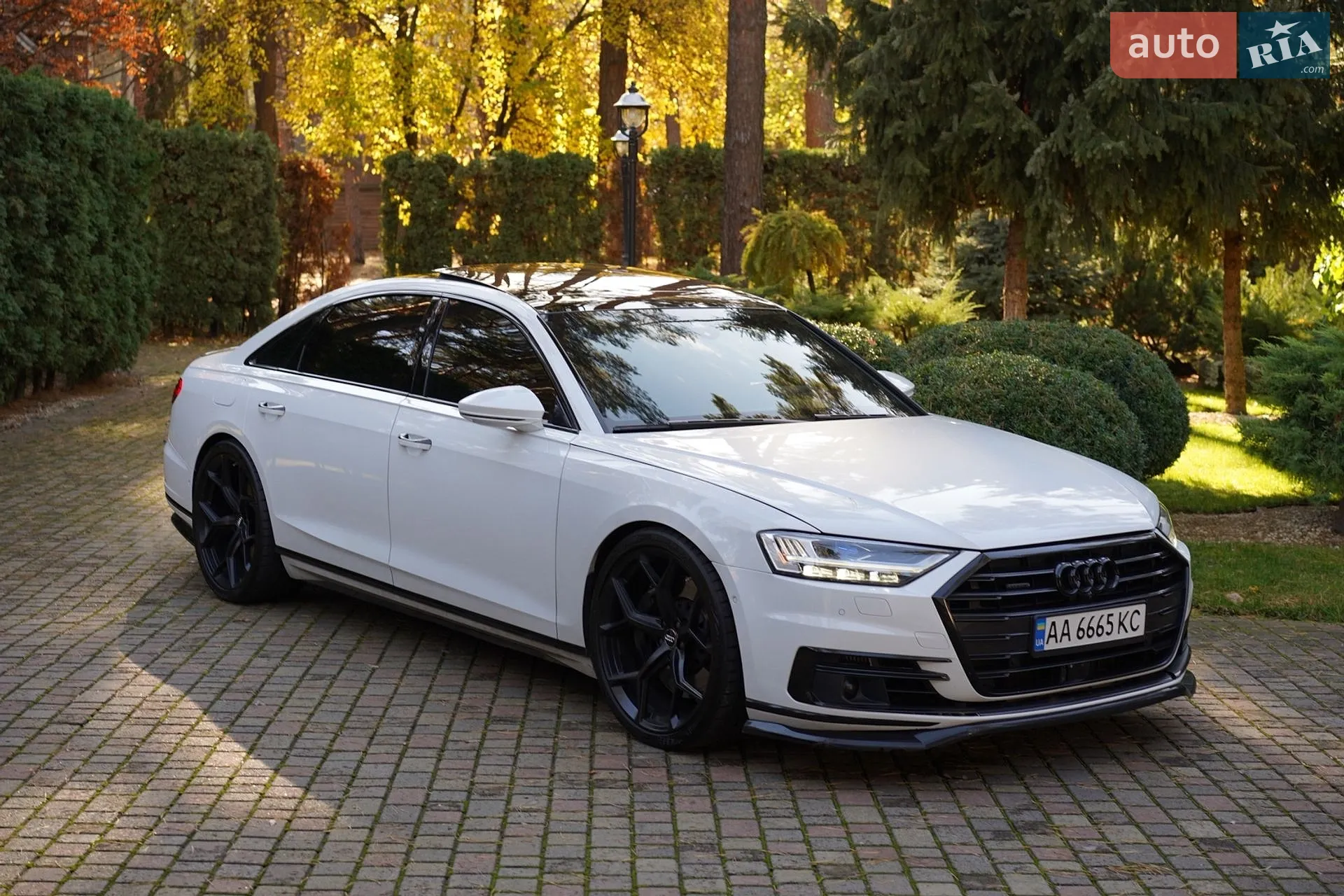 Audi A8 2019 VIN WAU8EAF86KN024460 фото оголошення 3 з 25