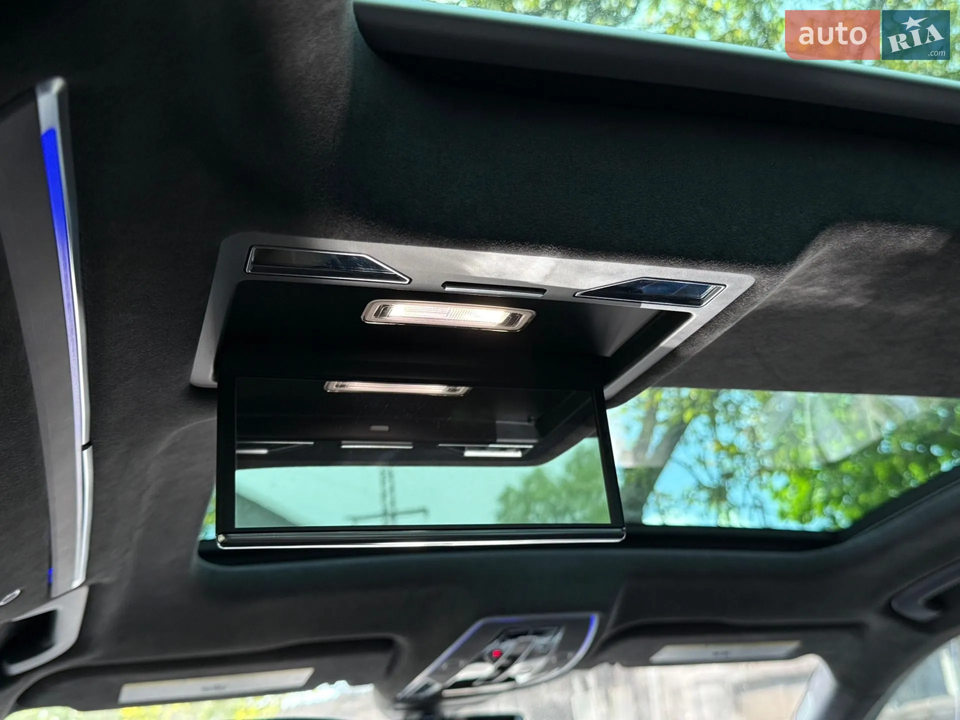 Audi A8 2019 VIN WAU8EAF86KN024460 фото оголошення 21 з 25