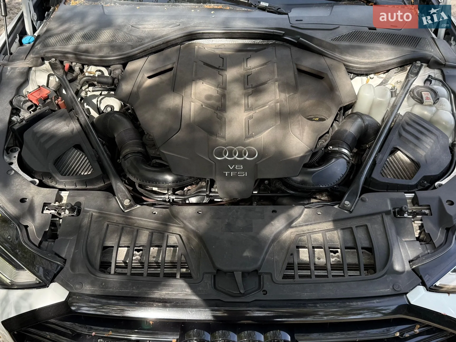 Audi A8 2019 VIN WAU8EAF86KN024460 фото оголошення 24 з 25