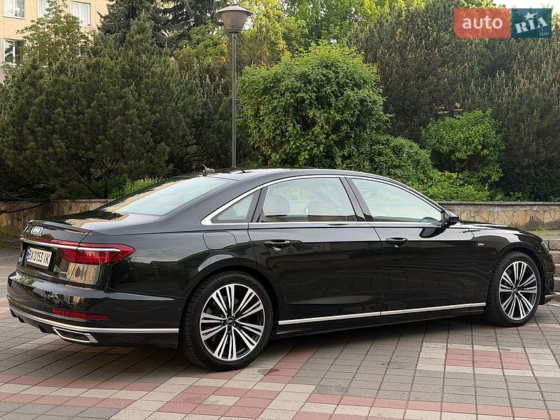 Седан Audi A8 2021 в Хмельницком