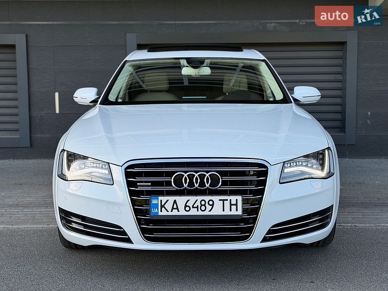Седан Audi A8 2012 в Києві