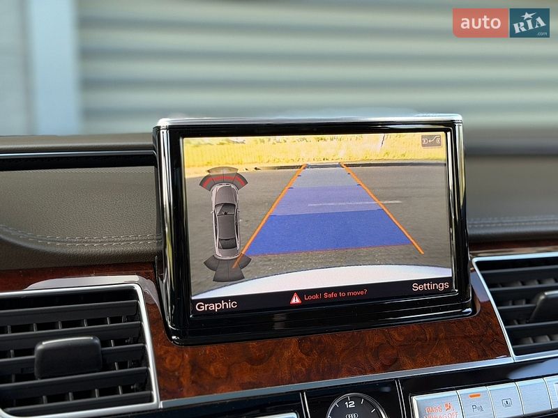 Седан Audi A8 2012 в Києві