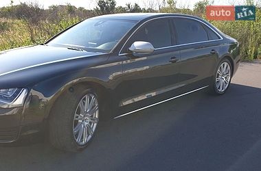 Седан Audi A8 2012 в Мукачевому