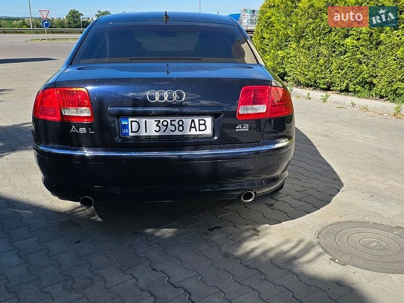 Седан Audi A8 2004 в Виннице