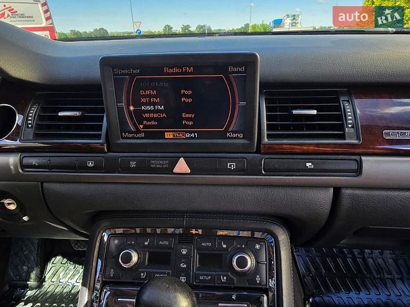 Седан Audi A8 2004 в Виннице