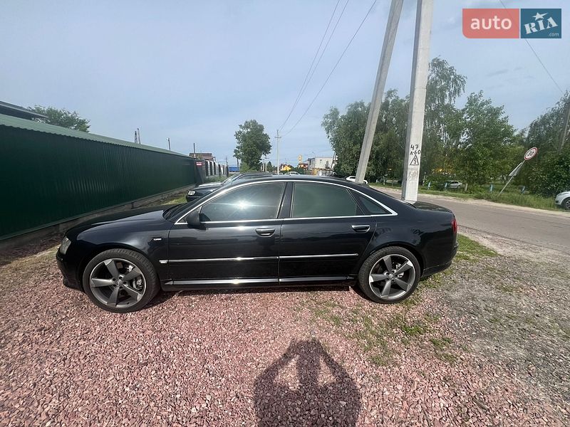 Седан Audi A8 2004 в Киеве