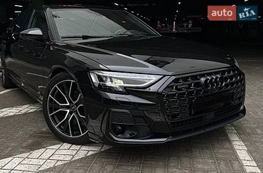 Седан Audi A8 2021 в Киеве