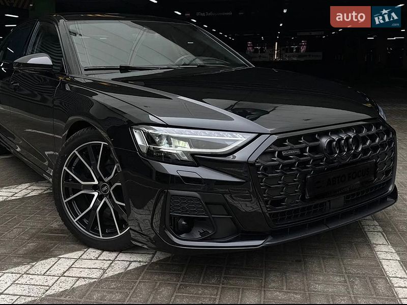 Седан Audi A8 2021 в Киеве
