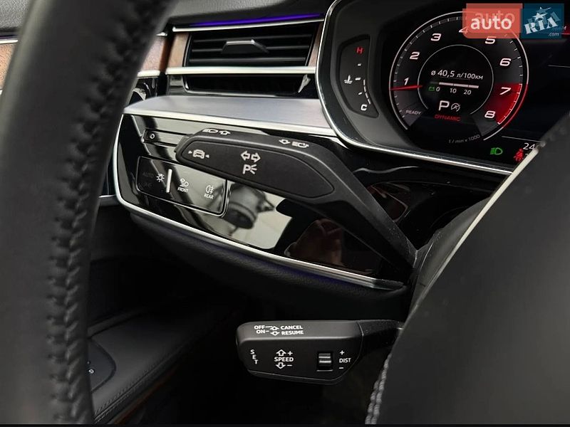 Седан Audi A8 2021 в Киеве
