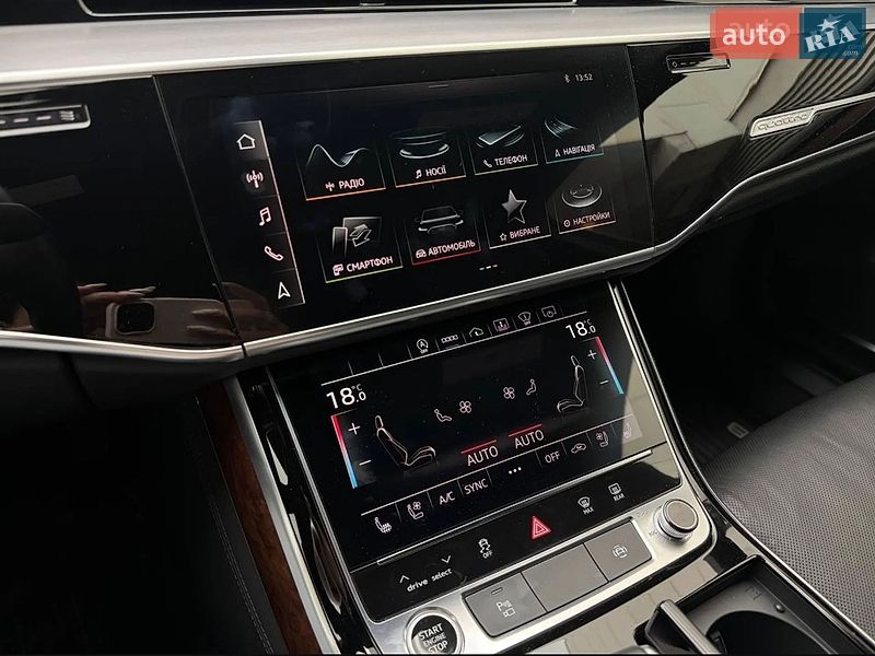Седан Audi A8 2021 в Киеве