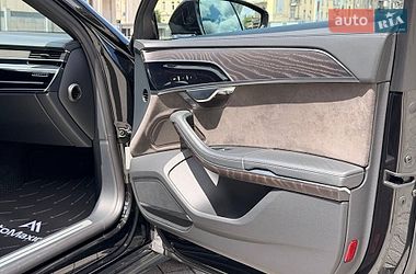Седан Audi A8 2021 в Києві