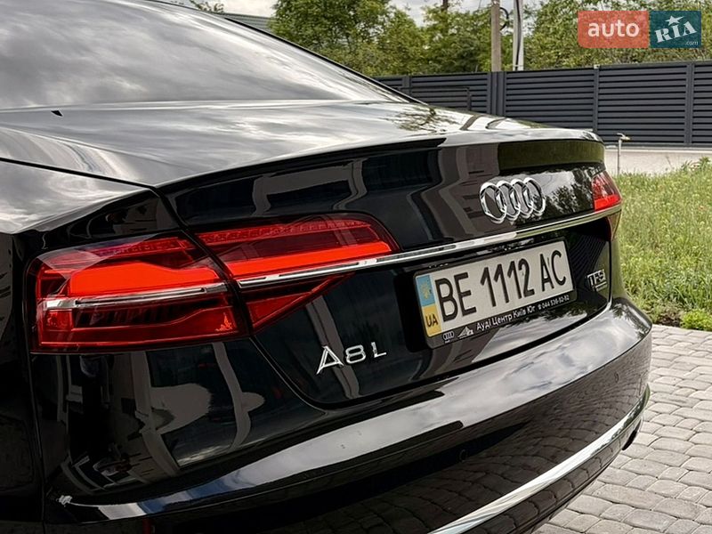 Седан Audi A8 2014 в Первомайске