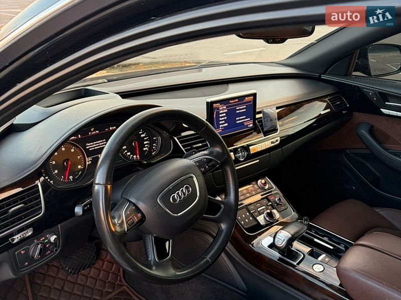 Седан Audi A8 2014 в Києві