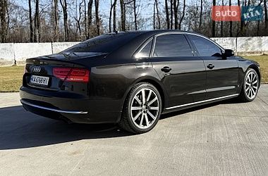 Седан Audi A8 2013 в Луцьку
