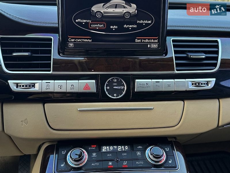 Седан Audi A8 2013 в Луцьку