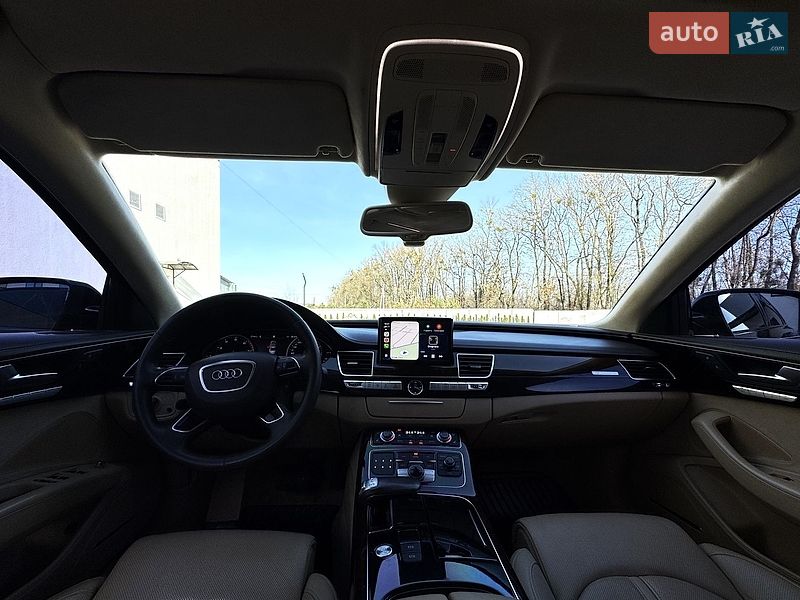 Седан Audi A8 2013 в Луцьку