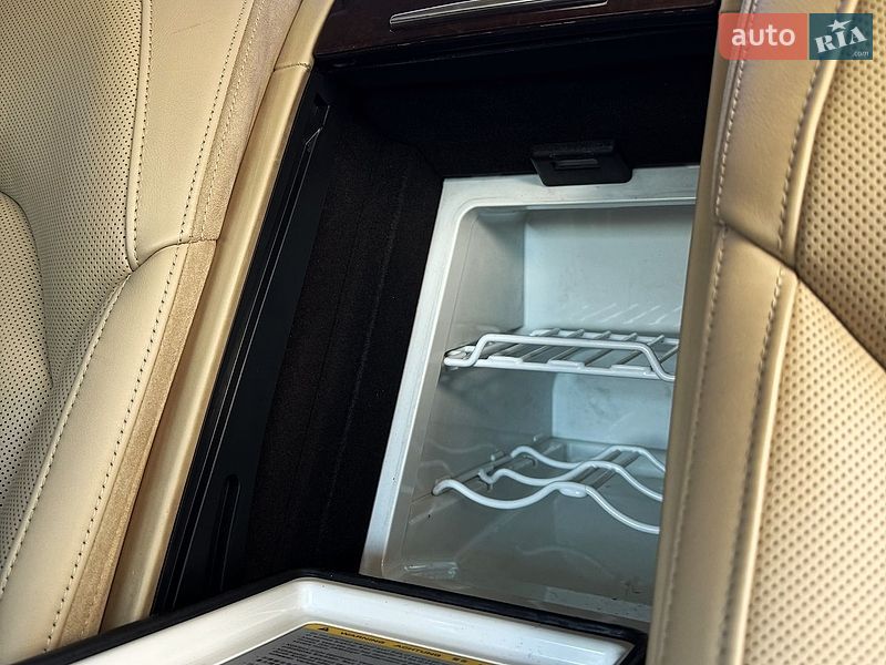 Седан Audi A8 2013 в Луцьку