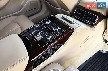 Седан Audi A8 2013 в Луцьку