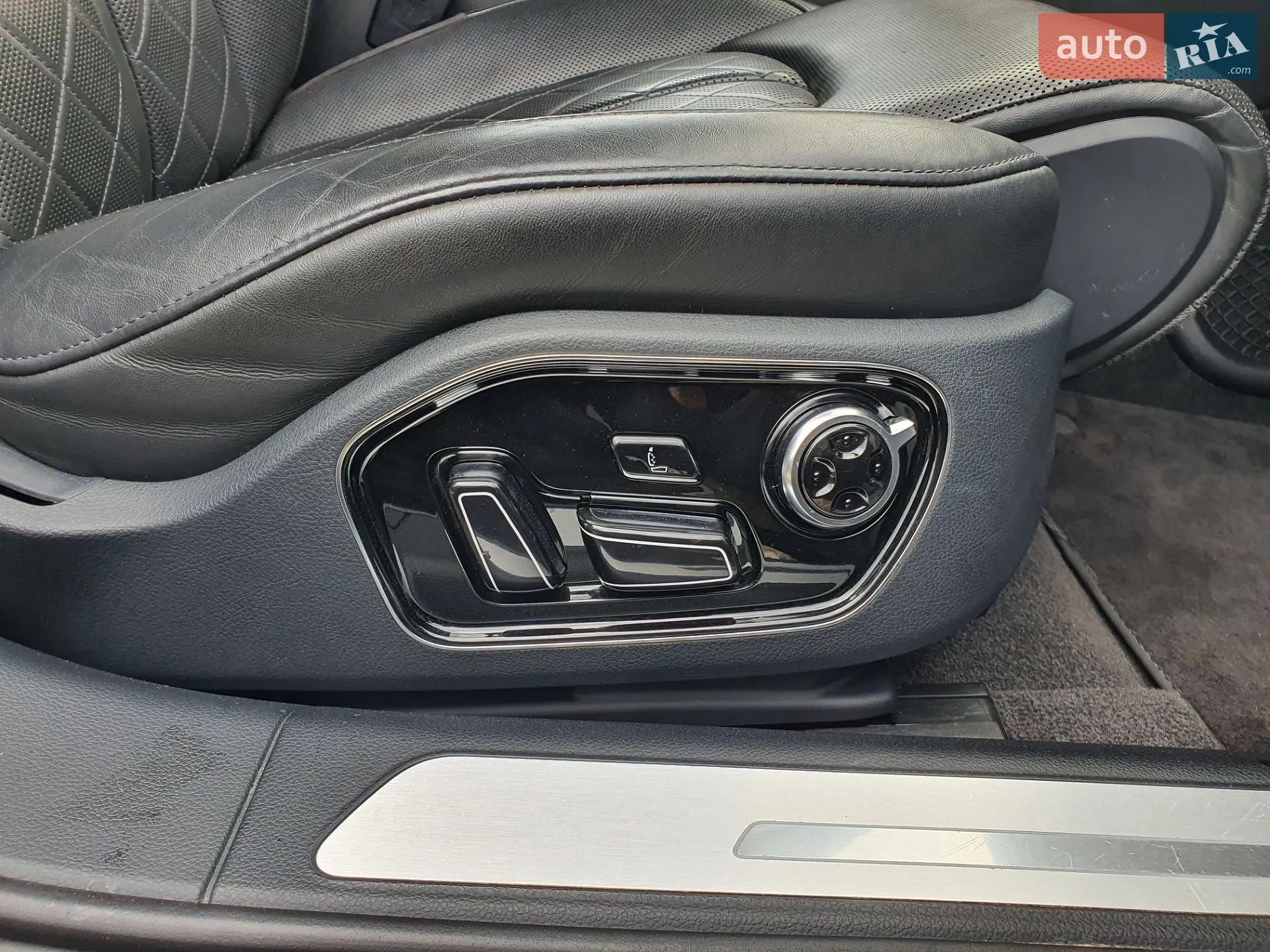 2013 Audi A8 - мініатюра 31