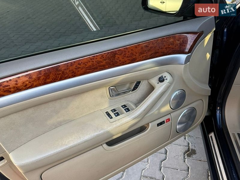 Седан Audi A8 2007 в Черновцах