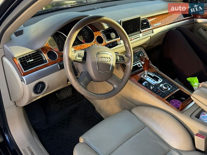 Седан Audi A8 2007 в Черновцах