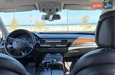 Седан Audi A8 2016 в Благовіщенську