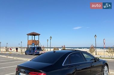 Седан Audi A8 2016 в Благовіщенську