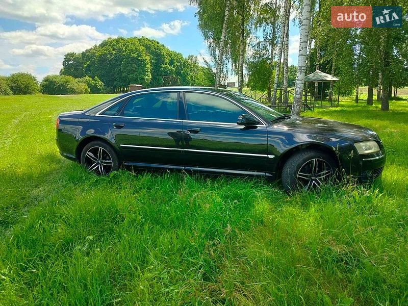 Седан Audi A8 2004 в Зіньківі