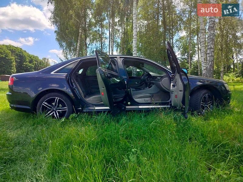 Седан Audi A8 2004 в Зіньківі