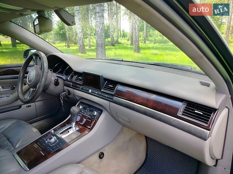 Седан Audi A8 2004 в Зіньківі
