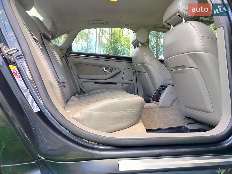 Седан Audi A8 2004 в Зіньківі