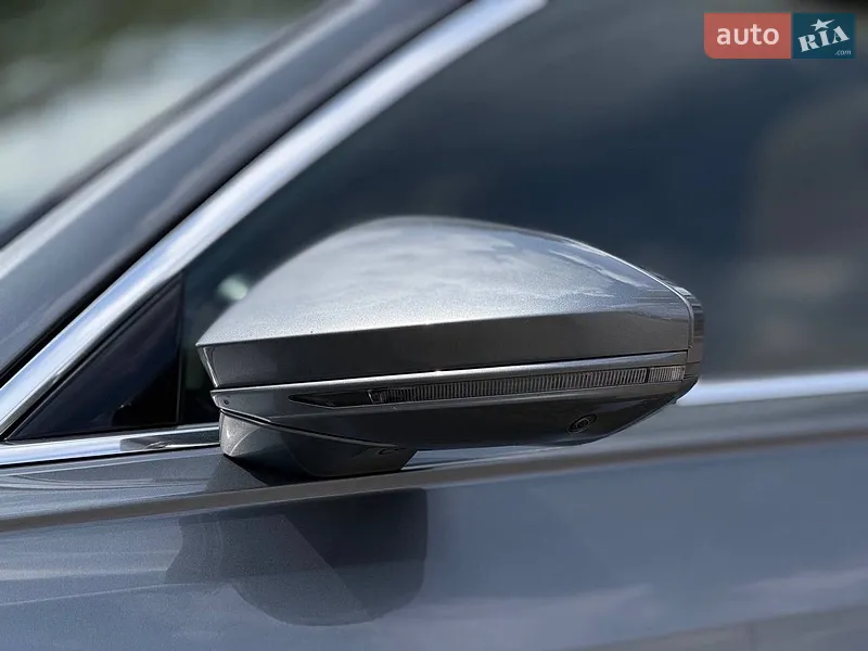 Audi A8 2018 VIN WAU8DAF83KN010633 фото оголошення 87 з 176