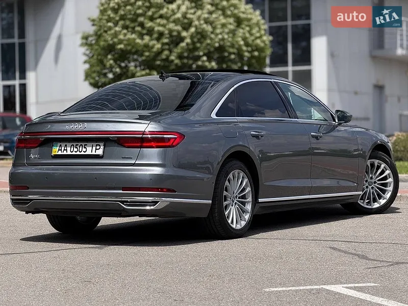 Audi A8 2018 VIN WAU8DAF83KN010633 фото оголошення 92 з 176