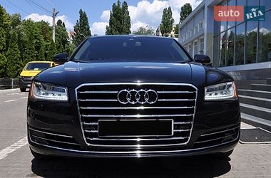 Седан Audi A8 2015 в Одесі