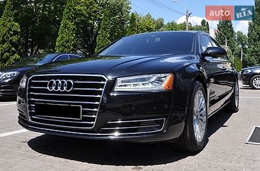 Седан Audi A8 2015 в Одесі