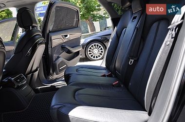 Седан Audi A8 2015 в Одесі