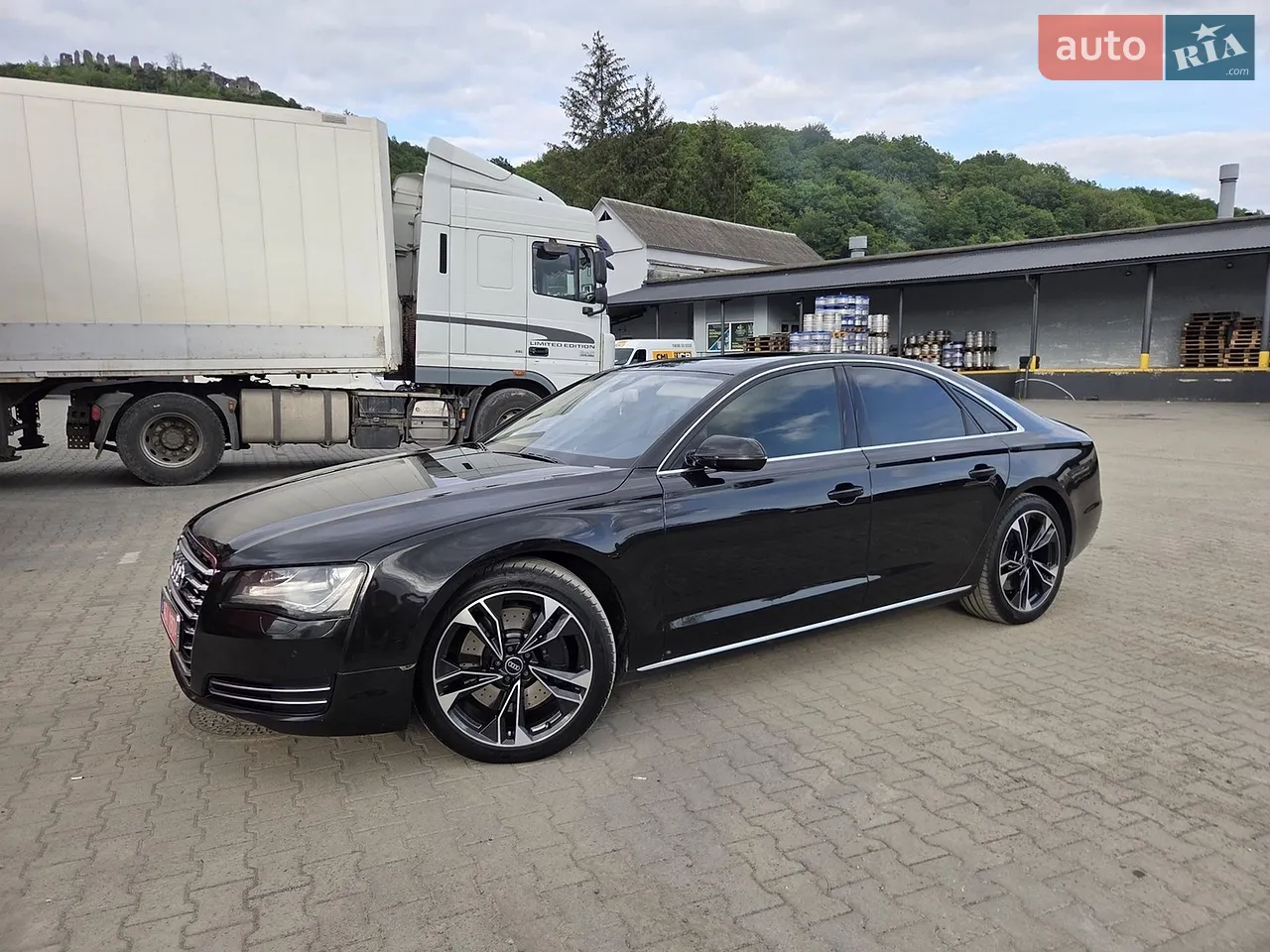 2010 Audi A8 - мініатюра 5