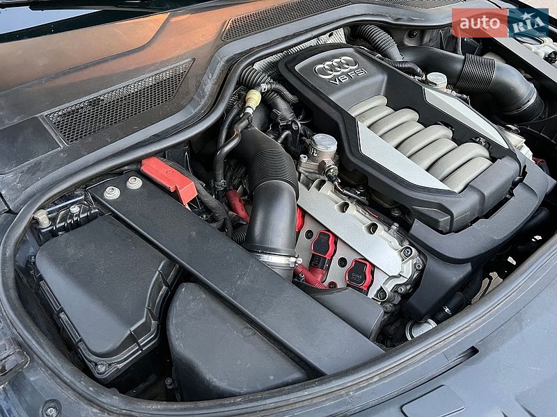 Седан Audi A8 2011 в Вишневом