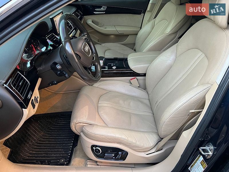 Седан Audi A8 2011 в Вишневом